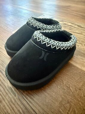 Toddler Hurley Black Cozy Slip-On Clogs - size 5